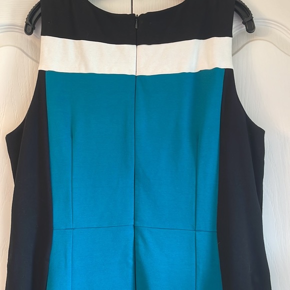 Very flattering dress. Teal, black and white fully lined. - Picture 7 of 8